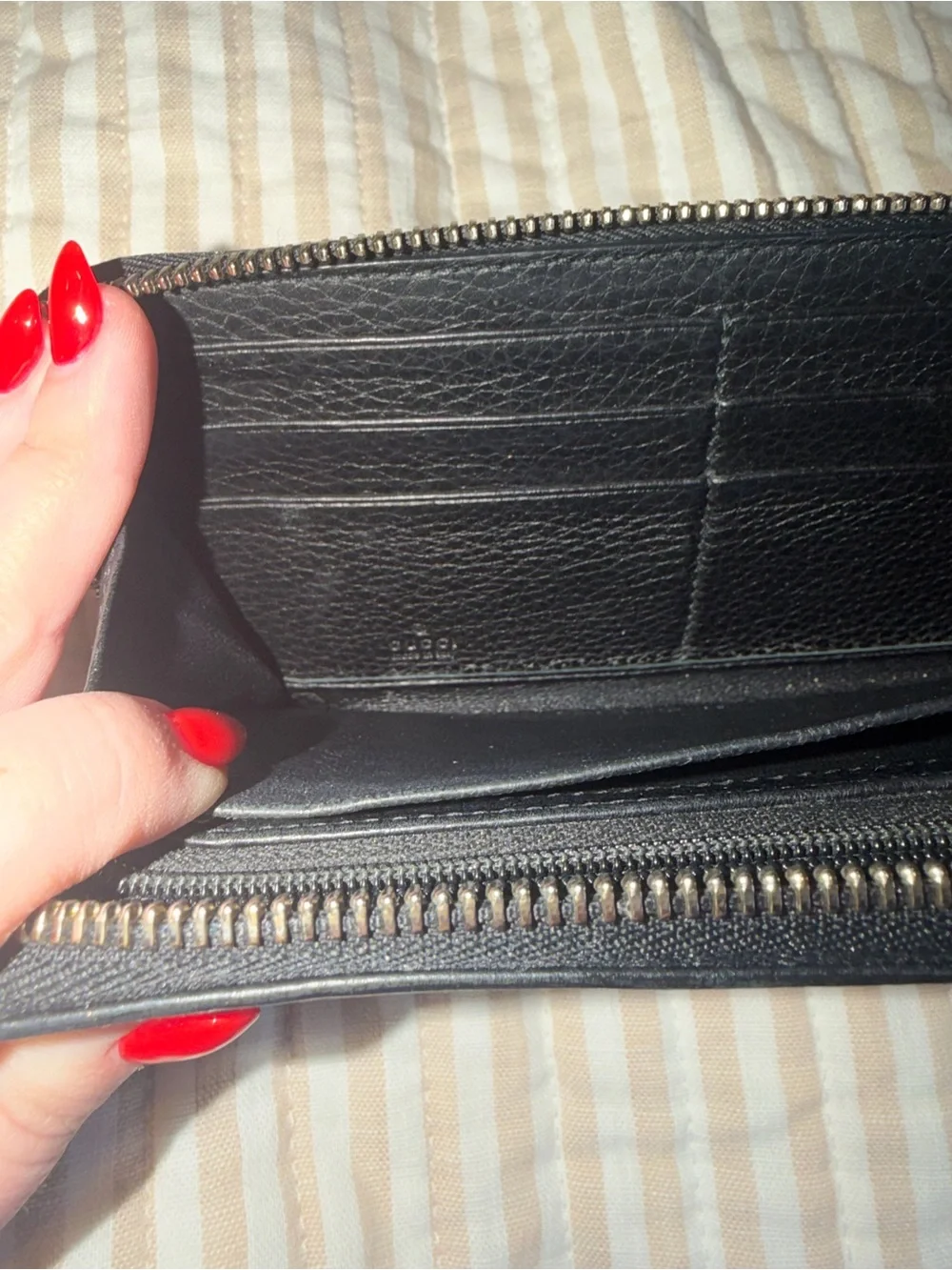 Gucci Soho Zip-Around Wallet - Picture 5 of 5